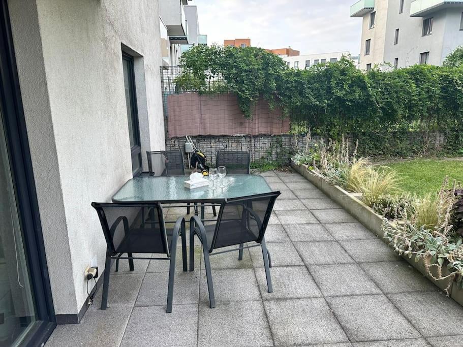 Garden Apartment Karolina 俄斯特拉发 外观 照片